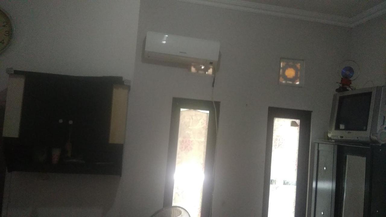 Kost Backpacker Hotel Sidoarjo Exterior photo