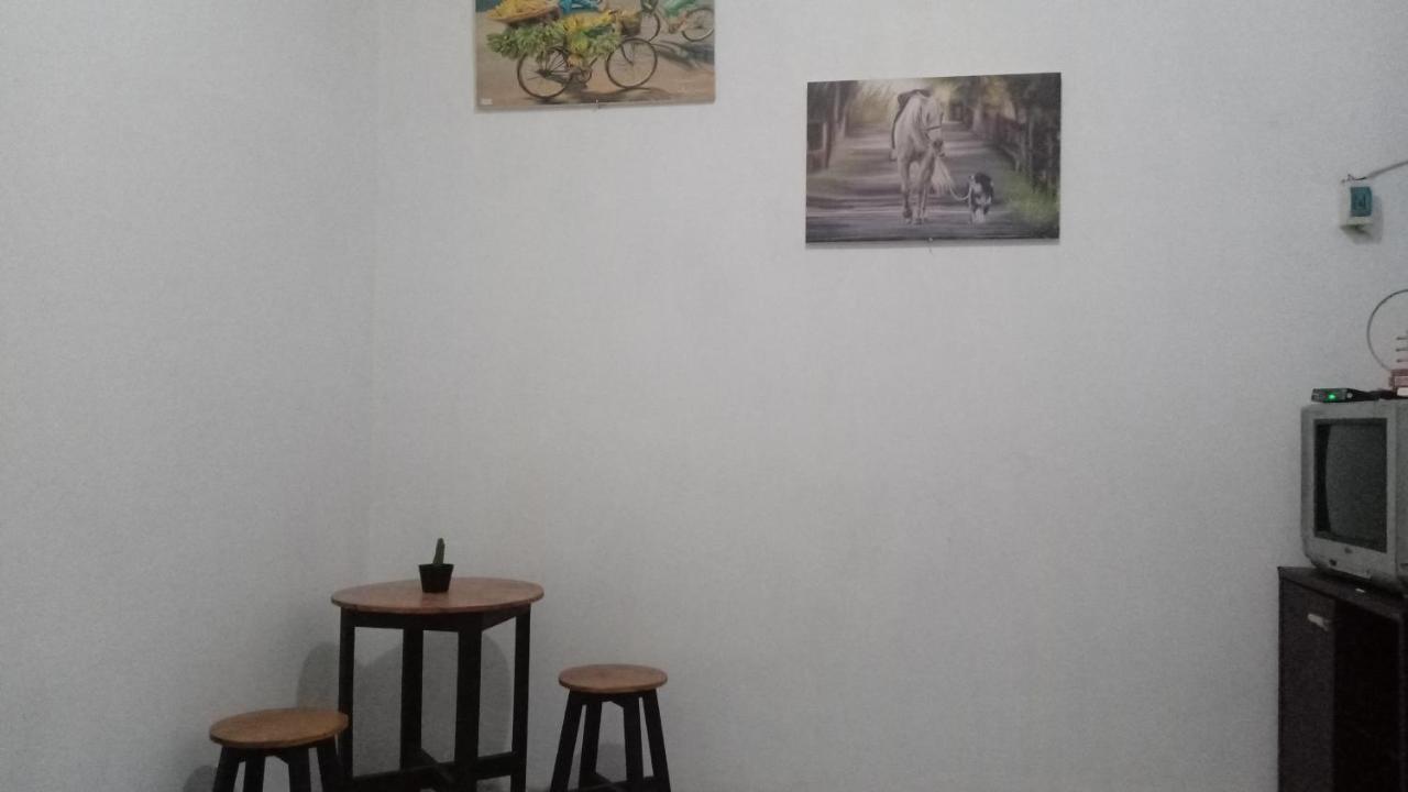 Kost Backpacker Hotel Sidoarjo Exterior photo