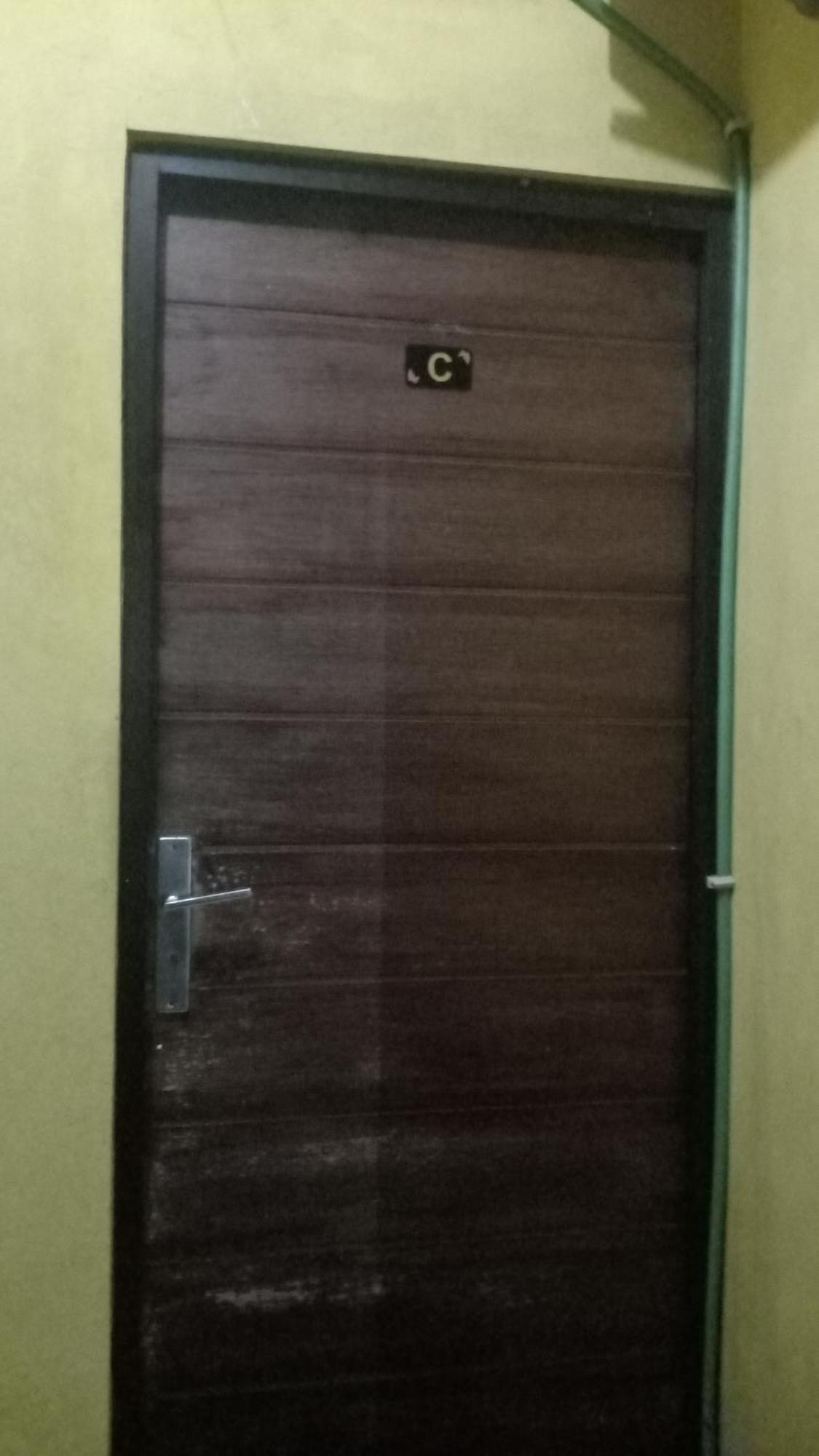 Kost Backpacker Hotel Sidoarjo Exterior photo