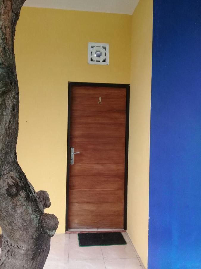 Kost Backpacker Hotel Sidoarjo Exterior photo